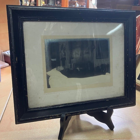 Photographie, D'Un Défunt Sous Cadre