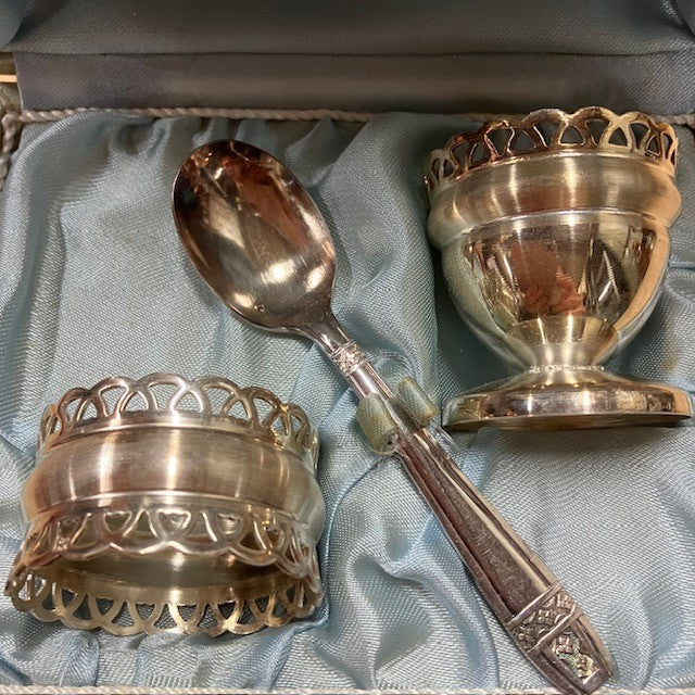 Coffret De Naissance Coquetier Petite Cuillère Rond De Serviette