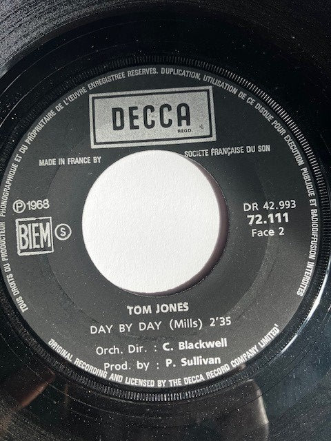 SP Tom Jones - Help Yourself - Day By Day