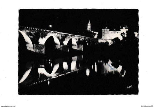 Carte postale - 302 Montauban pont vieux musée Ingres église saint jacques vue nuit