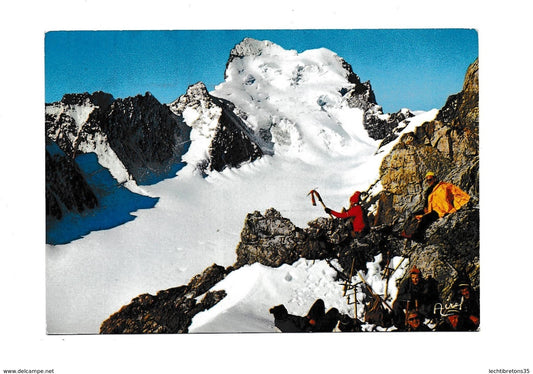 Carte postale - 3 Dans le massif de l’Oisans les écrins barre noire blanche