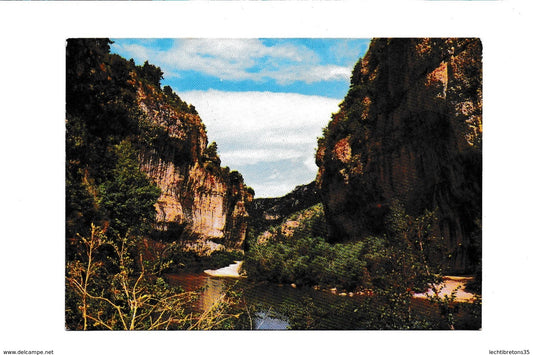 Carte postale - En parcourant les gorges du tarn, 594 Echappée sur les detroits