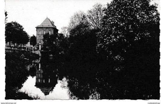 Carte postale - 6. CHARLEVILLE ( ARDENNES ) LE VIEUX MOULIN