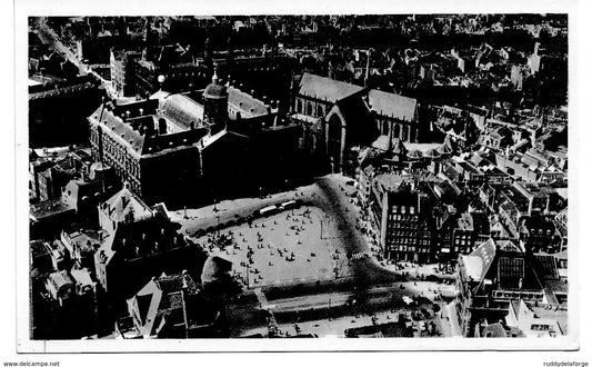 Carte postale - 12 / 284 LUCHTFOTO AMSTERDAM KONINKLIJK PALEIS OP DE DAM